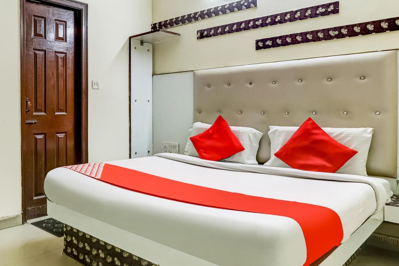 Oyo 75948 Hotel Tushar Continental นิวเดลี ภายนอก รูปภาพ