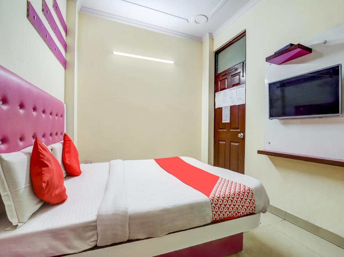 Oyo 75948 Hotel Tushar Continental นิวเดลี ภายนอก รูปภาพ