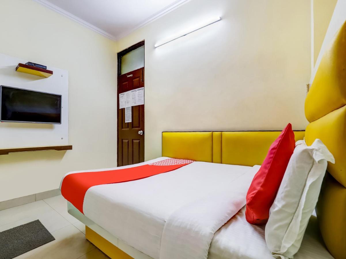 Oyo 75948 Hotel Tushar Continental นิวเดลี ภายนอก รูปภาพ