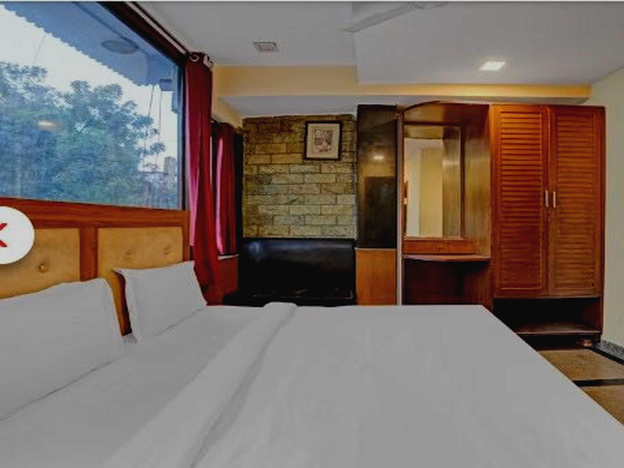 Oyo 75948 Hotel Tushar Continental นิวเดลี ภายนอก รูปภาพ