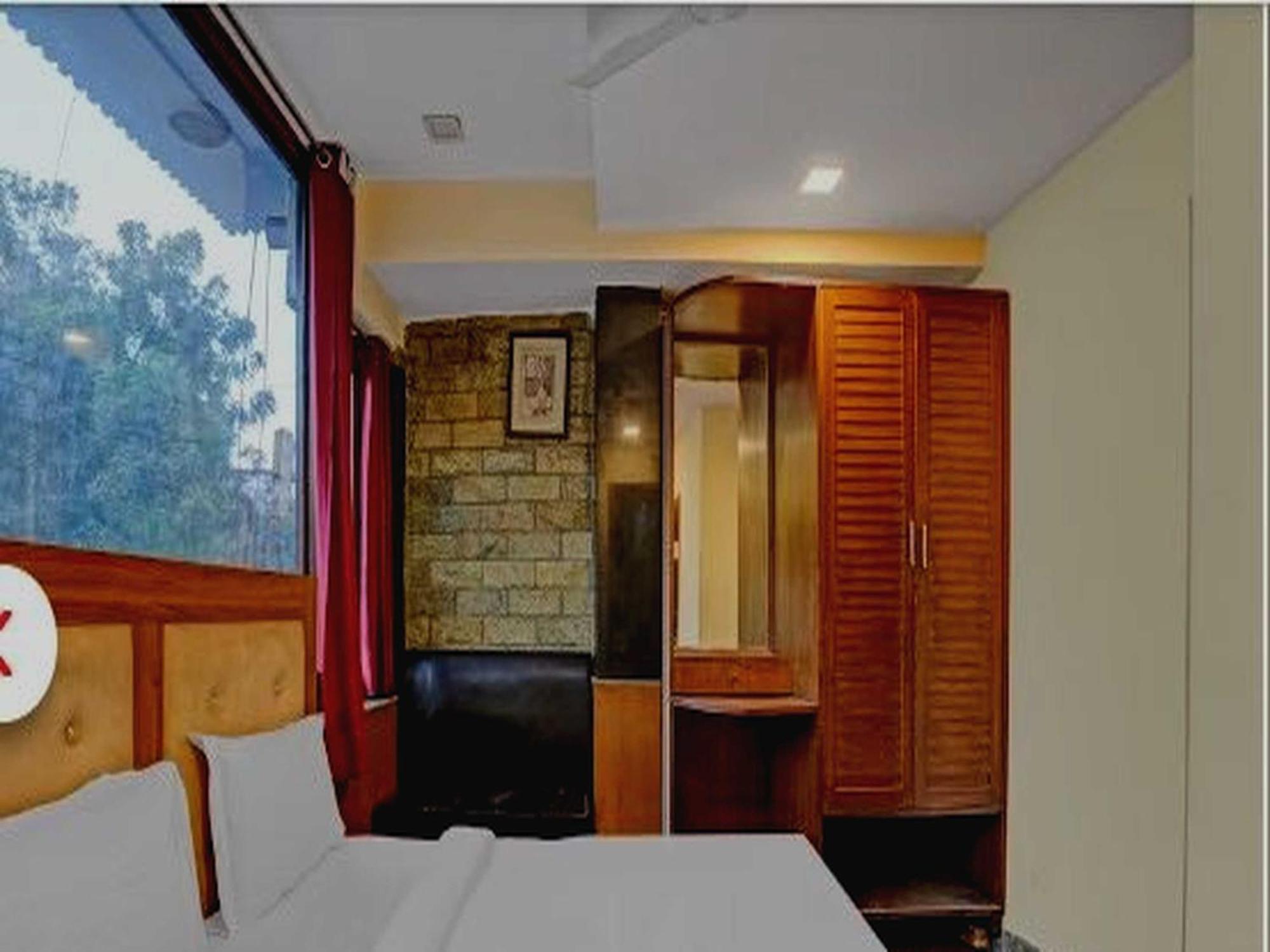 Oyo 75948 Hotel Tushar Continental นิวเดลี ภายนอก รูปภาพ